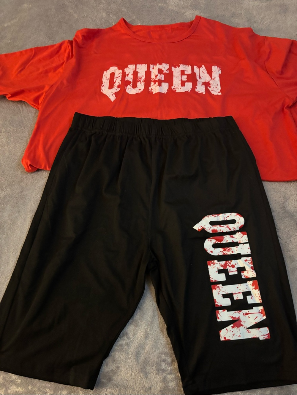 Queen Graphic Tee & Shorts Set - Red & Black